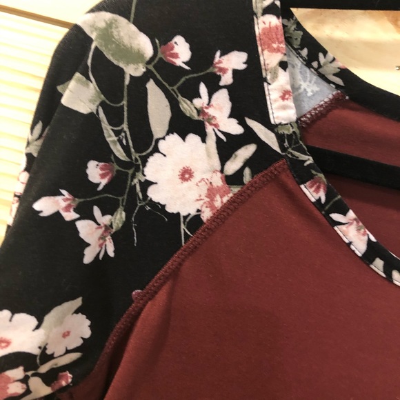 Rue 21 long sleeve top - Picture 2 of 4